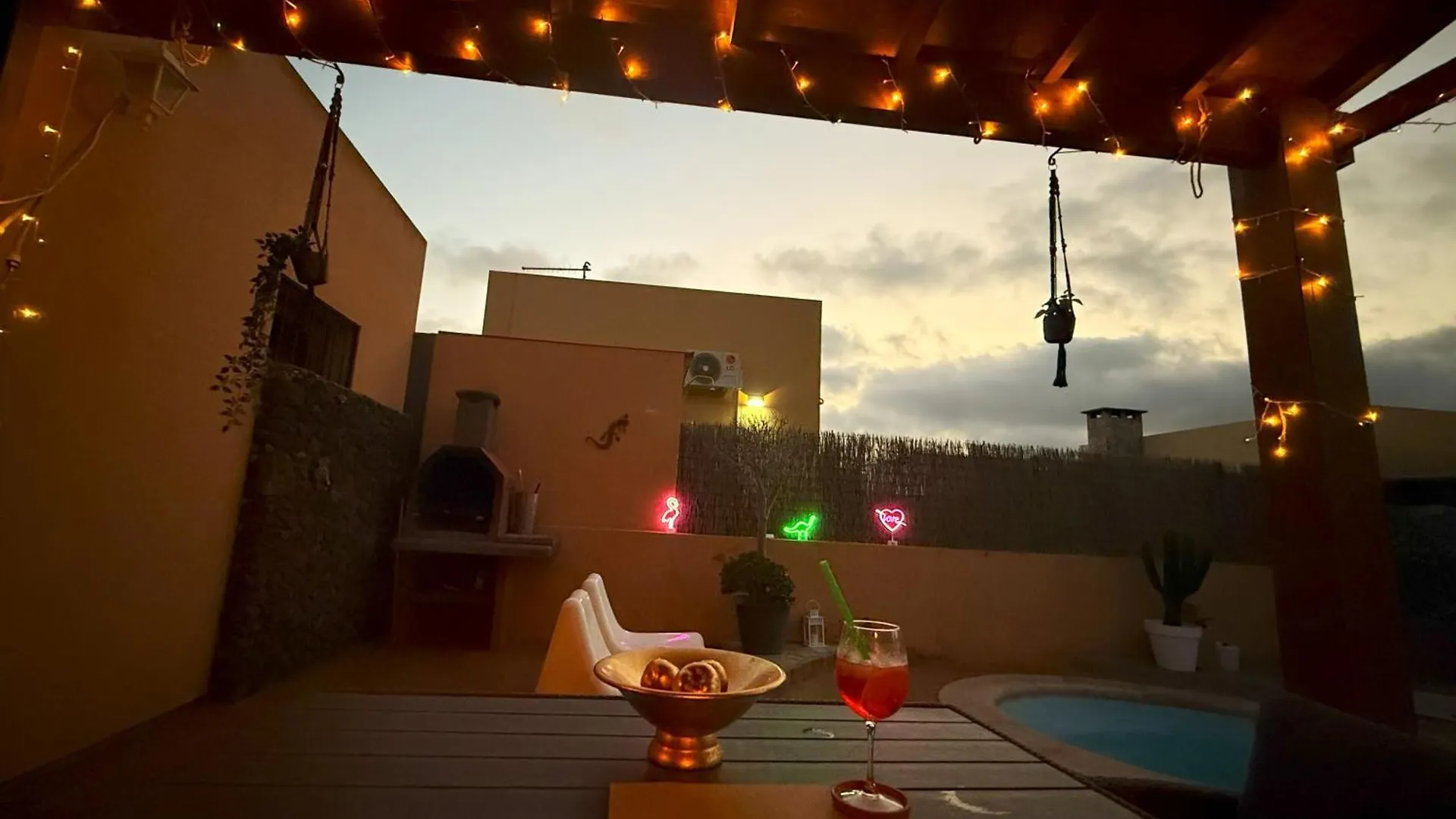 Nur House Villa And Private Pool ラ・オリーバ