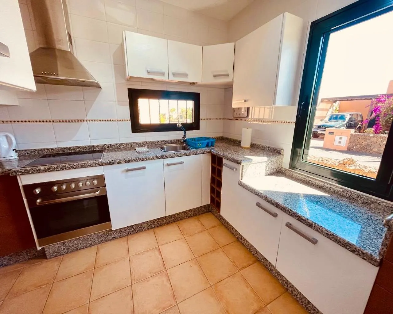 Nur House Villa And Private Pool ラ・オリーバ 0*,  スペイン