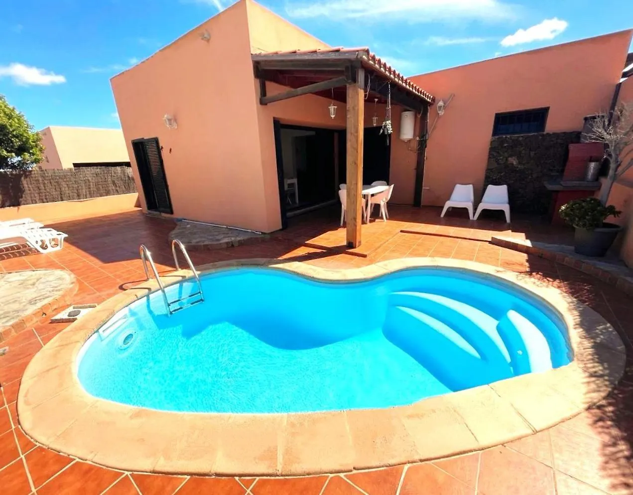 Nur House Villa And Private Pool ラ・オリーバ